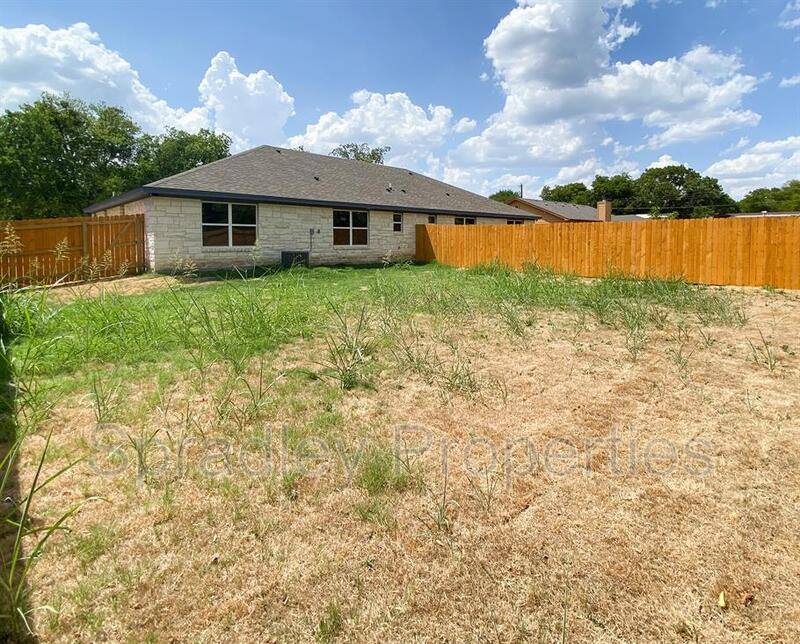 Townhouse for rent at 502B N 3rd St, Nolanville, TX 76559