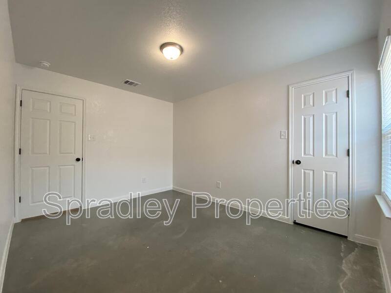 Townhouse for rent at 9110B Winding Court, Temple, TX 76502