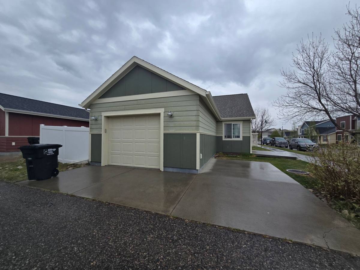 House for rent at 5247 Golden Hollow Rd, Billings, MT 59101