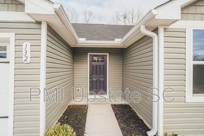 House for rent at 132 Wells Station Rd, Seneca, SC 29678