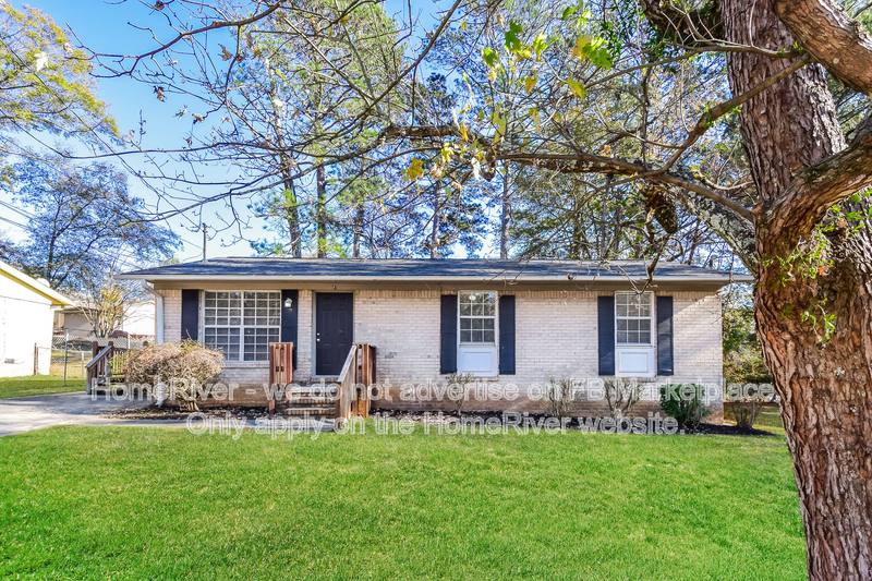House for rent at 18 Westgate Park Dr, Newnan, GA 30263