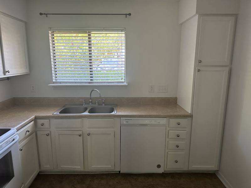 Condo for rent at 2900 Heathstead Place -B, Charlotte, NC 28210