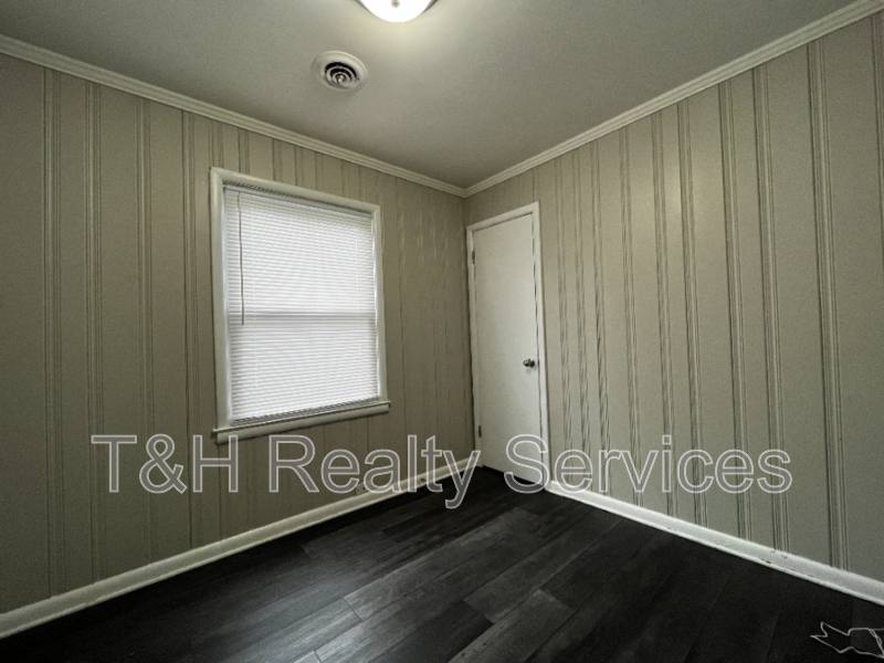 House for rent at 4358 Norwaldo Ave, Indianapolis, IN 46205