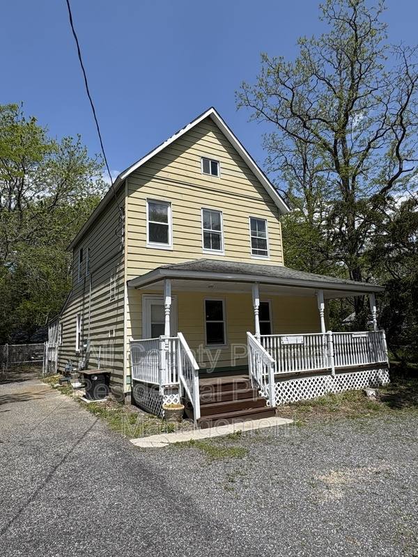 House for rent at 401 Route 9, Waretown, NJ 08758