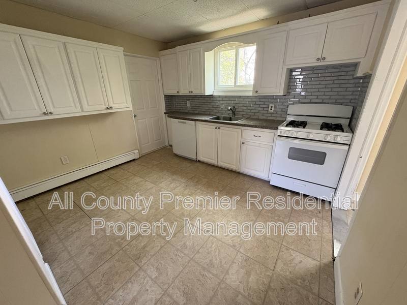 House for rent at 401 Route 9, Waretown, NJ 08758
