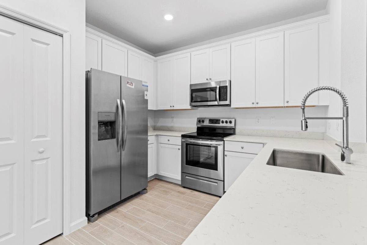 Townhouse for rent at 698 NW 126th Terrace, Newberry, FL 32669