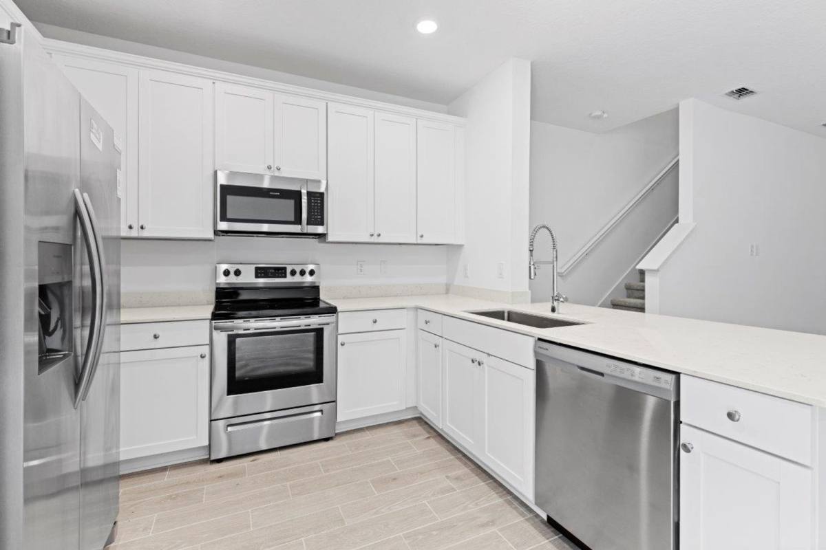 Townhouse for rent at 698 NW 126th Terrace, Newberry, FL 32669