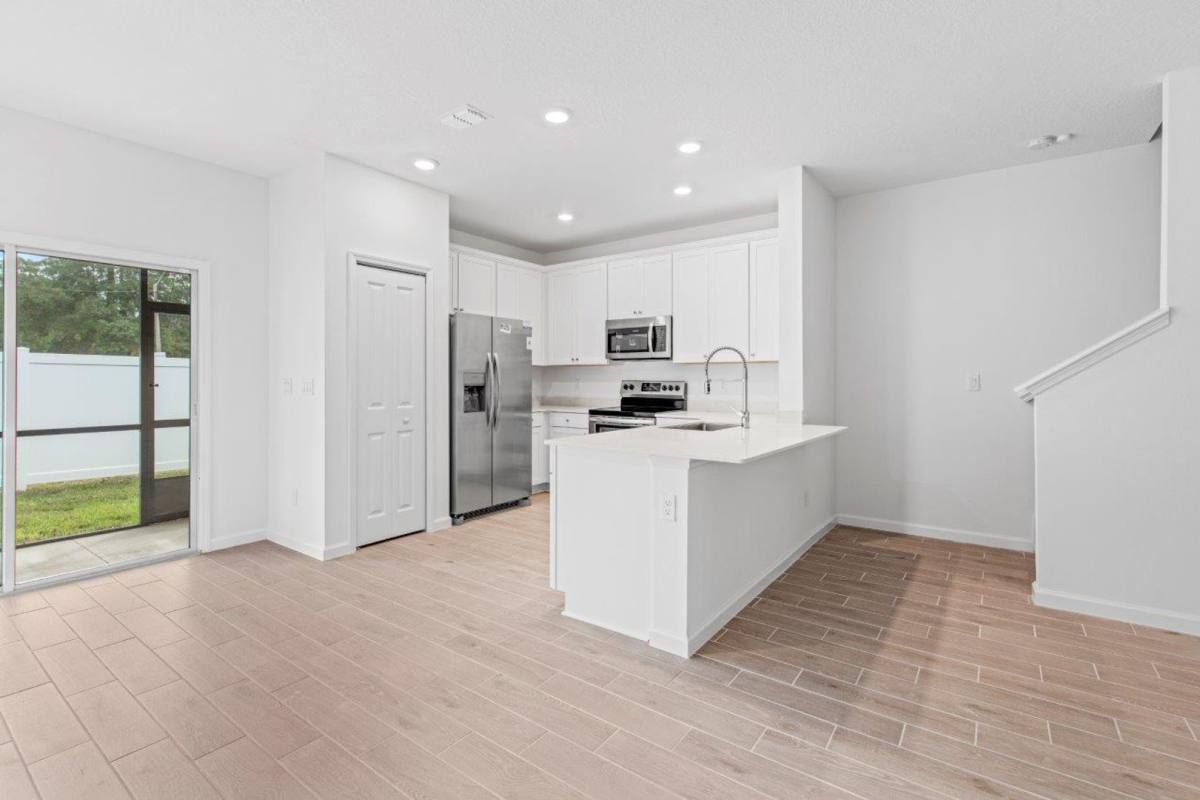 Townhouse for rent at 698 NW 126th Terrace, Newberry, FL 32669