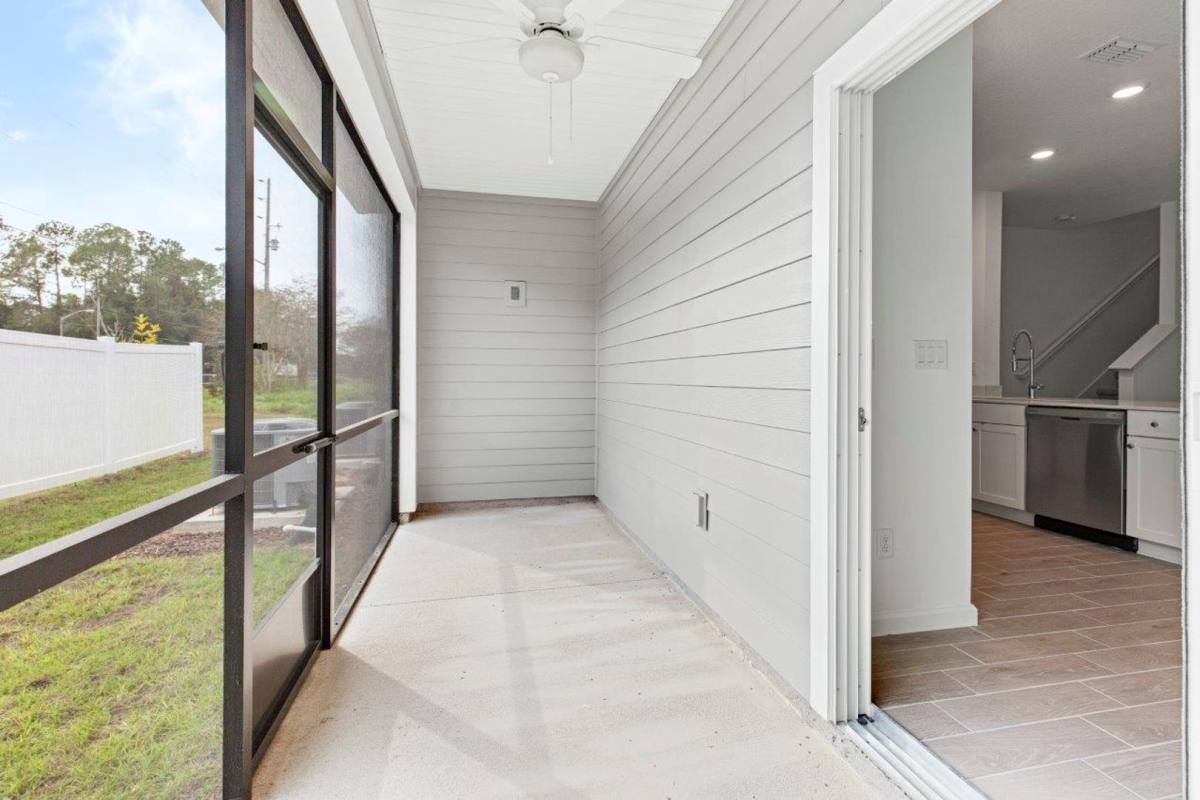 Townhouse for rent at 698 NW 126th Terrace, Newberry, FL 32669