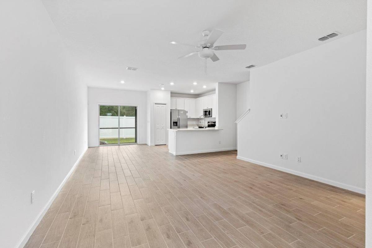 Townhouse for rent at 698 NW 126th Terrace, Newberry, FL 32669