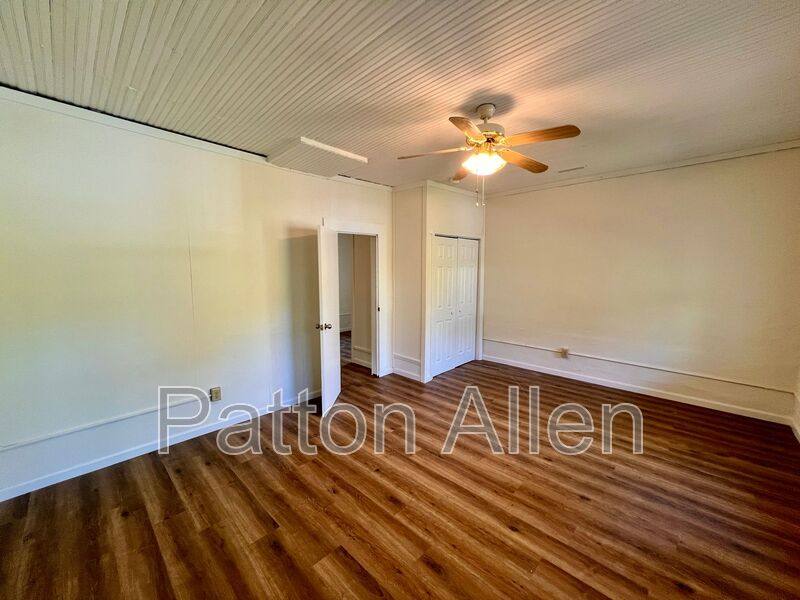 House for rent at 310 Old County Home Rd, Asheville, NC 28806