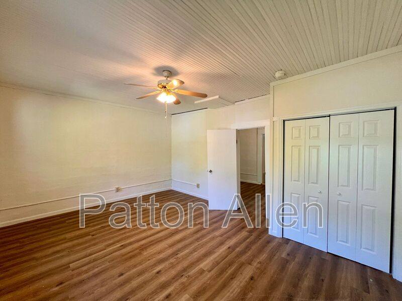 House for rent at 310 Old County Home Rd, Asheville, NC 28806