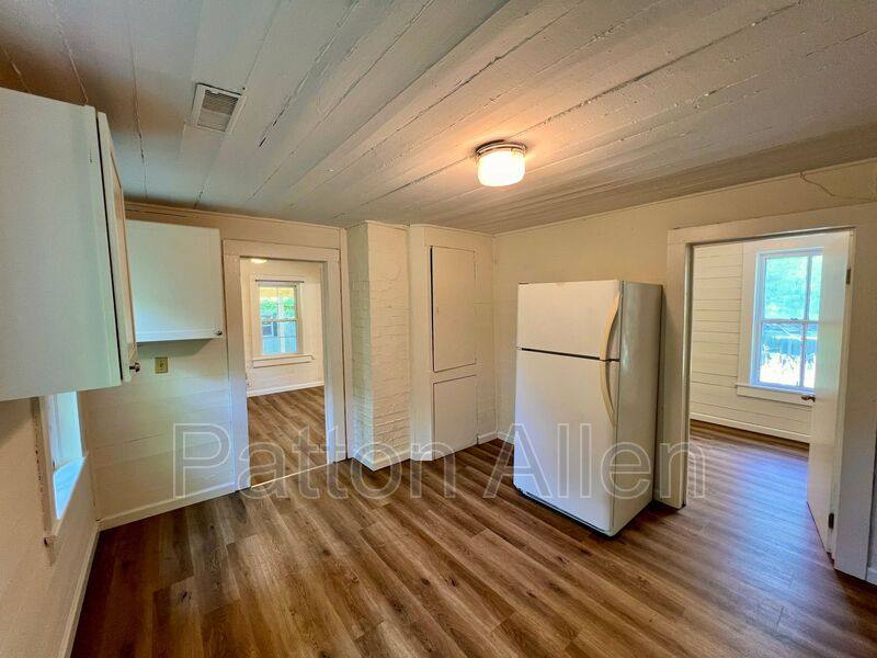 House for rent at 310 Old County Home Rd, Asheville, NC 28806