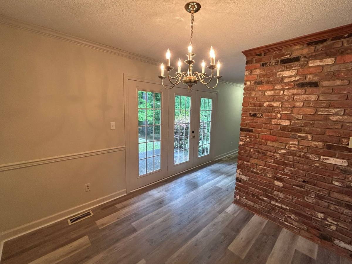 House for rent at 215 York Dr, Gaffney, SC 29340