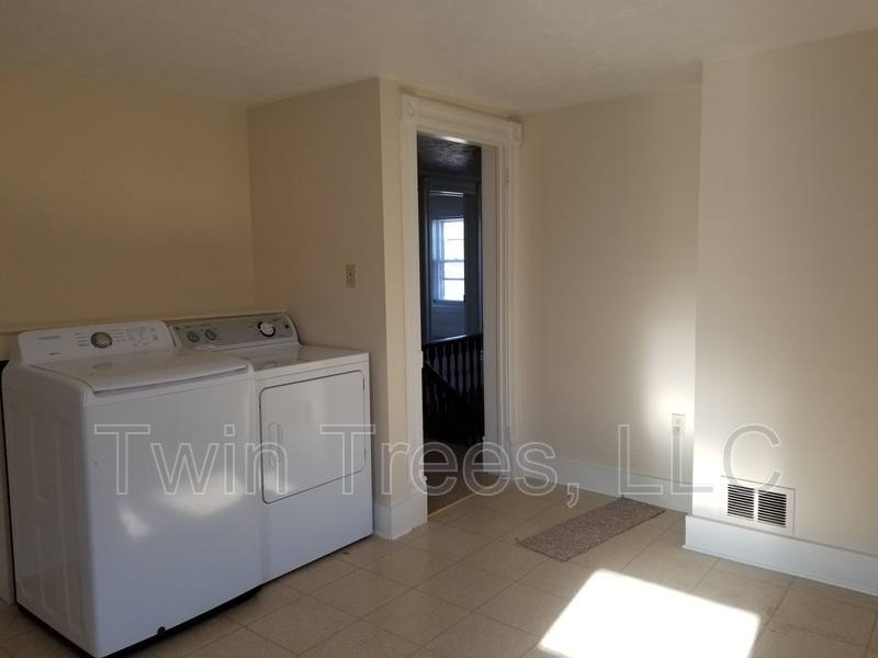 Apartment for rent at 560 Old Bethel Rd #B, Kilmarnock, VA 22482