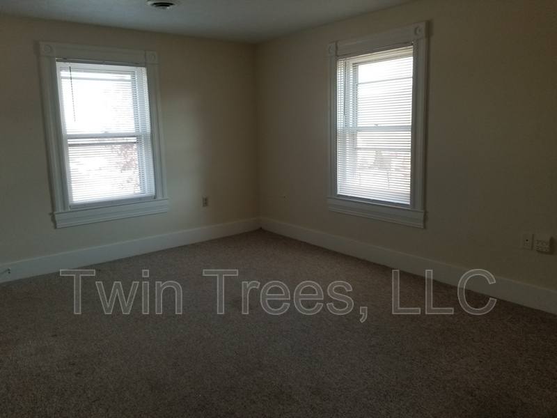 Apartment for rent at 560 Old Bethel Rd #B, Kilmarnock, VA 22482