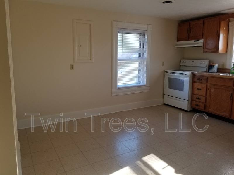Apartment for rent at 560 Old Bethel Rd #B, Kilmarnock, VA 22482
