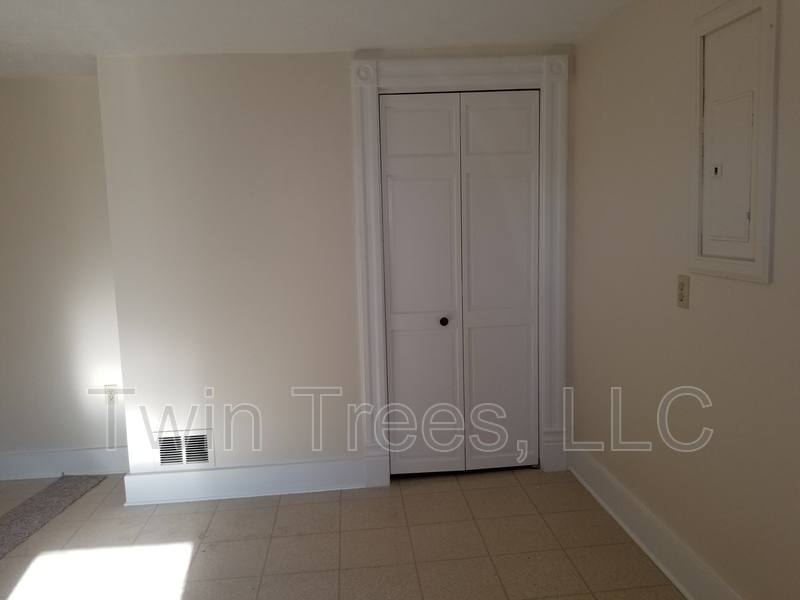 Apartment for rent at 560 Old Bethel Rd #B, Kilmarnock, VA 22482