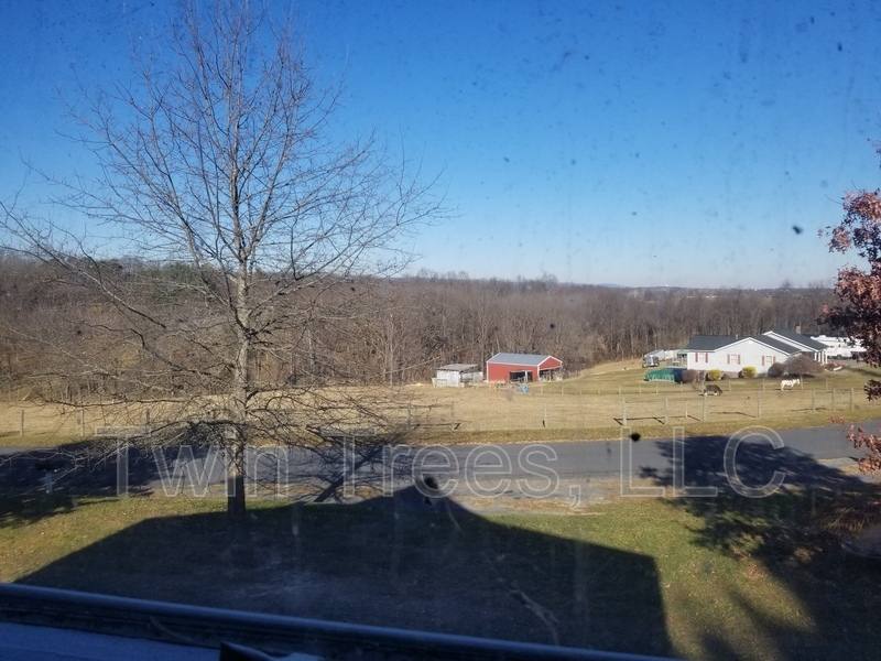 Apartment for rent at 560 Old Bethel Rd #B, Kilmarnock, VA 22482