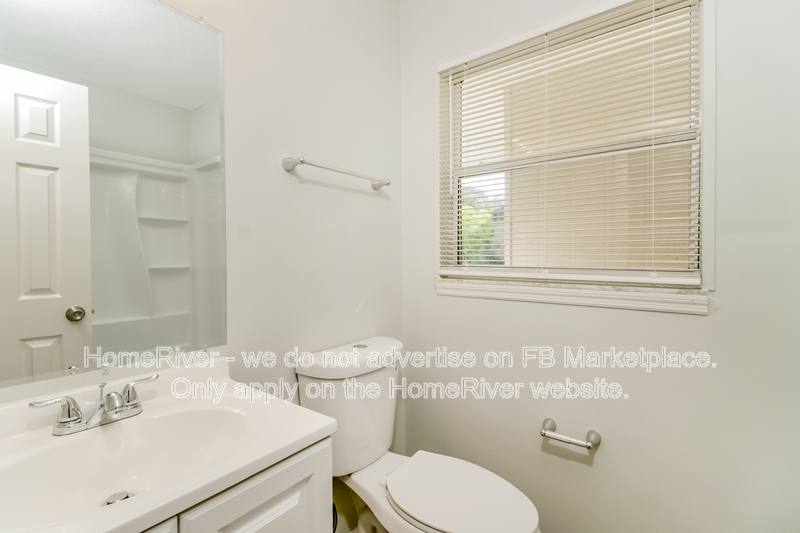 House for rent at 38412 Lake Ave, Dade City, FL 33525
