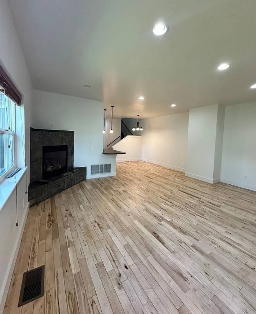 Townhouse for rent at 374 Kimball Ave, Bozeman, MT 59718