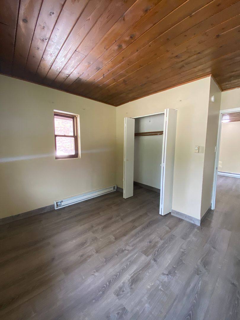 Apartment for rent at 2300 Holiday Terrace, Lansing, IL 60438
