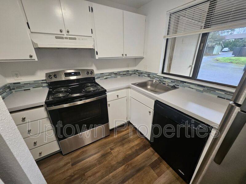Townhouse for rent at 19197 NW Mahama Way #C, Portland, OR 97229