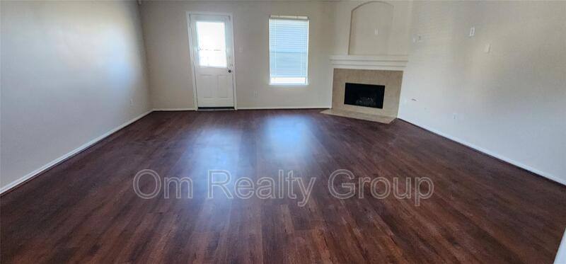 House for rent at 315 Sunset Colony Dr, Rosharon, TX 77583