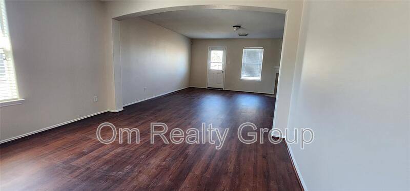 House for rent at 315 Sunset Colony Dr, Rosharon, TX 77583