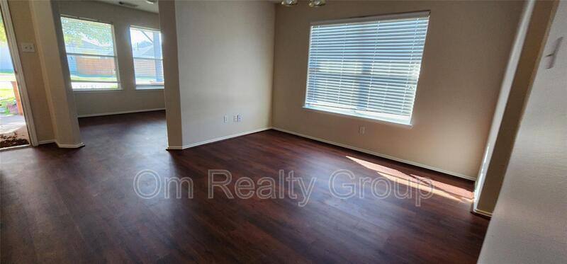 House for rent at 315 Sunset Colony Dr, Rosharon, TX 77583