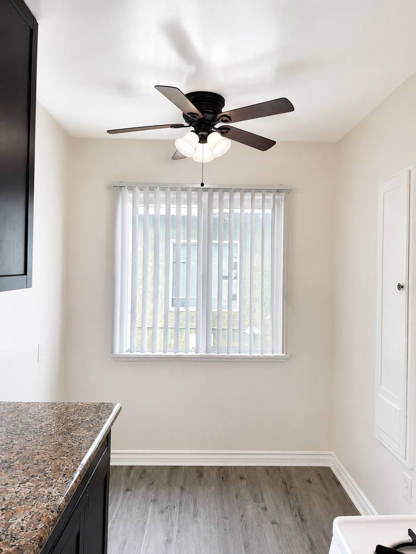 Apartment for rent at 2127-2131 Pacific Ave, Long Beach, CA 90806