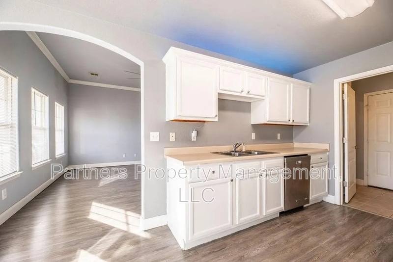 House for rent at 561 Redbud St, Centerton, AR 72719