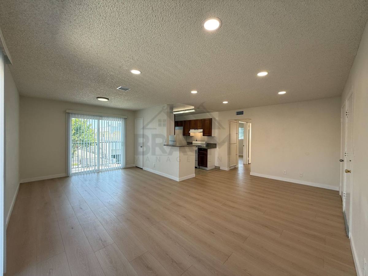 Apartment for rent at 14801 Delano St, Van Nuys, CA 91411