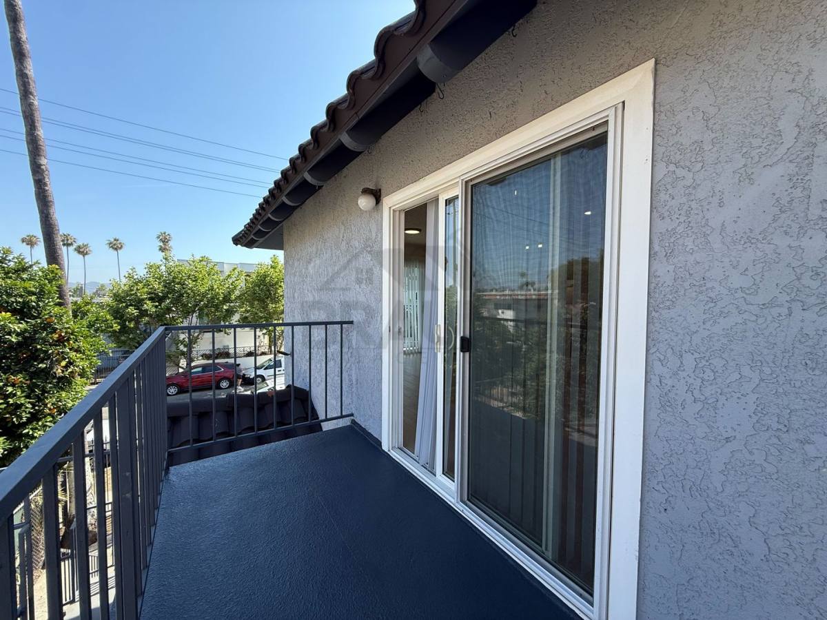 Apartment for rent at 14801 Delano St, Van Nuys, CA 91411