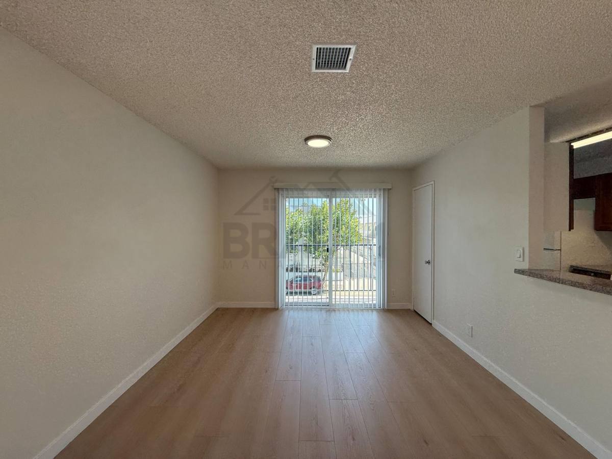 Apartment for rent at 14801 Delano St, Van Nuys, CA 91411