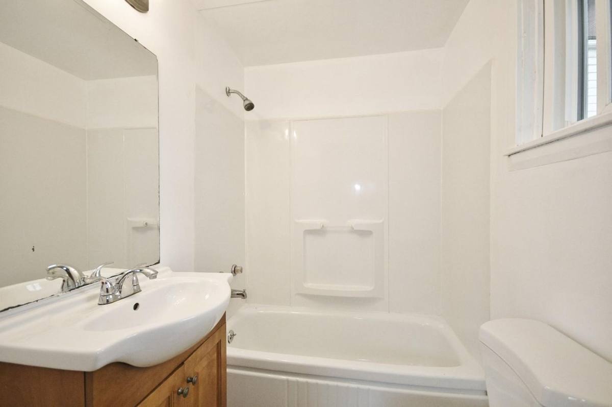 Apartment for rent at 1423 Ridge Ave, Braddock, PA 15104