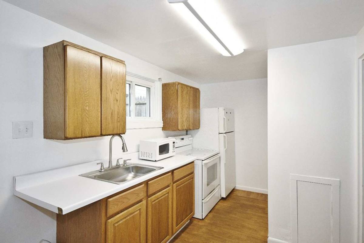 Apartment for rent at 1423 Ridge Ave, Braddock, PA 15104