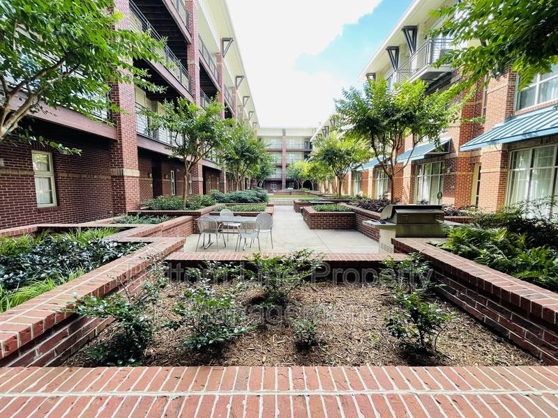 Condo for rent at 1101 W 1st St #105, Charlotte, NC 28202