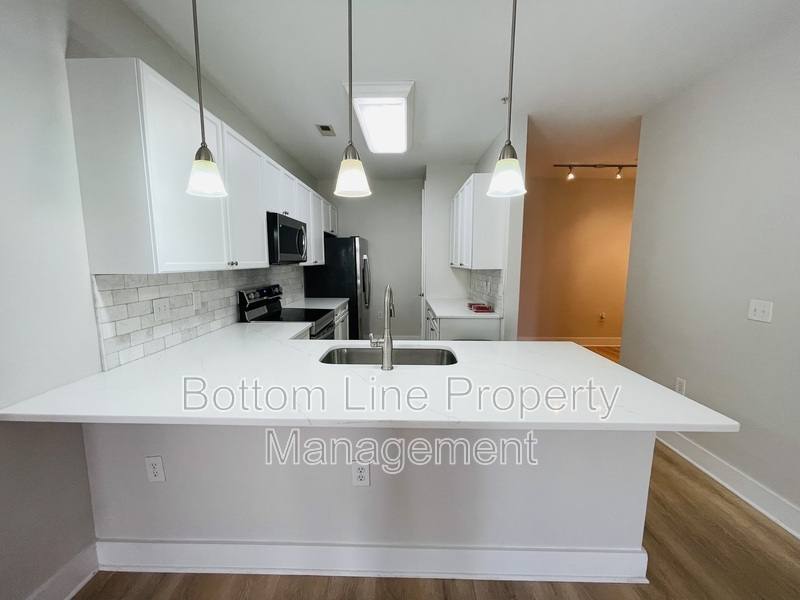 Condo for rent at 1101 W 1st St #105, Charlotte, NC 28202