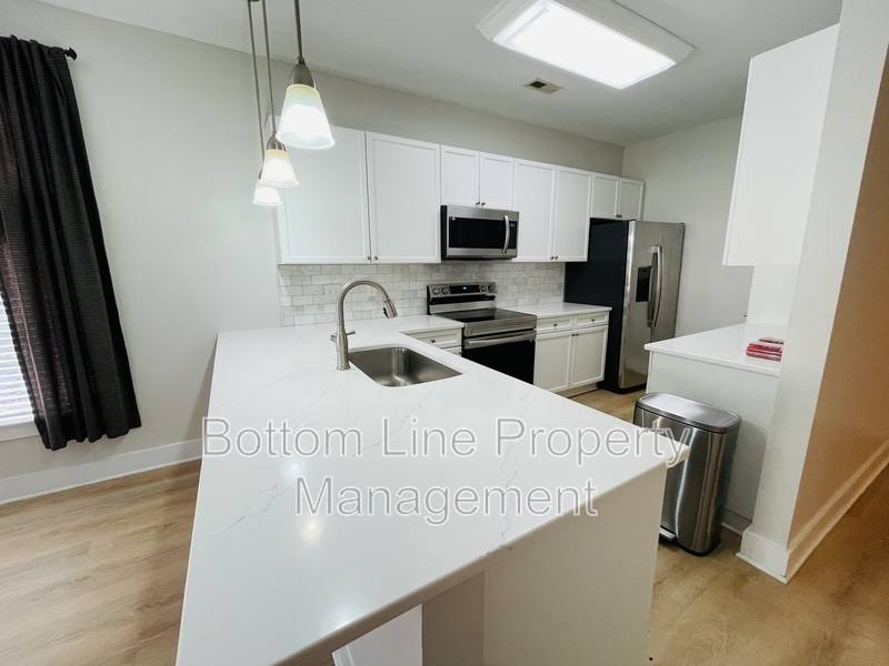 Condo for rent at 1101 W 1st St #105, Charlotte, NC 28202