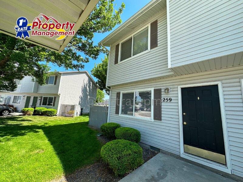 Townhouse for rent at 275 E Elbridge St, Meridian, ID 83646