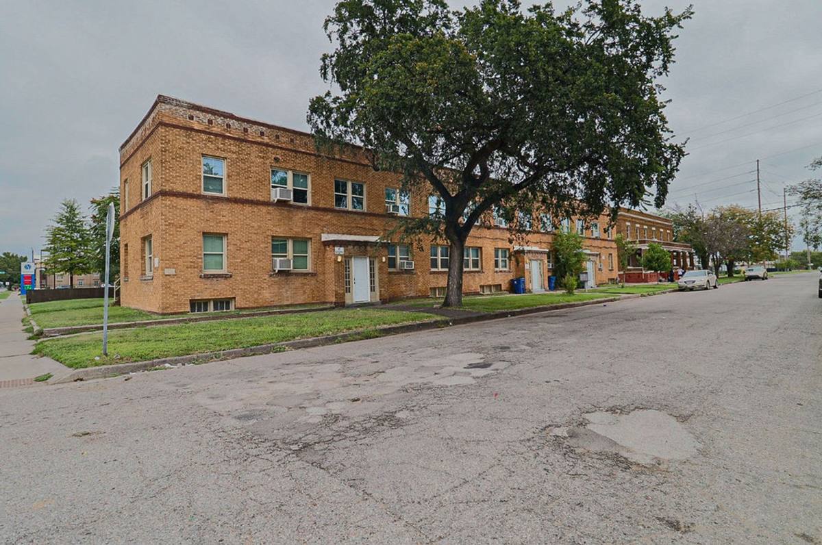 Apartment for rent at 306 E Pine St, Wichita, KS 67214