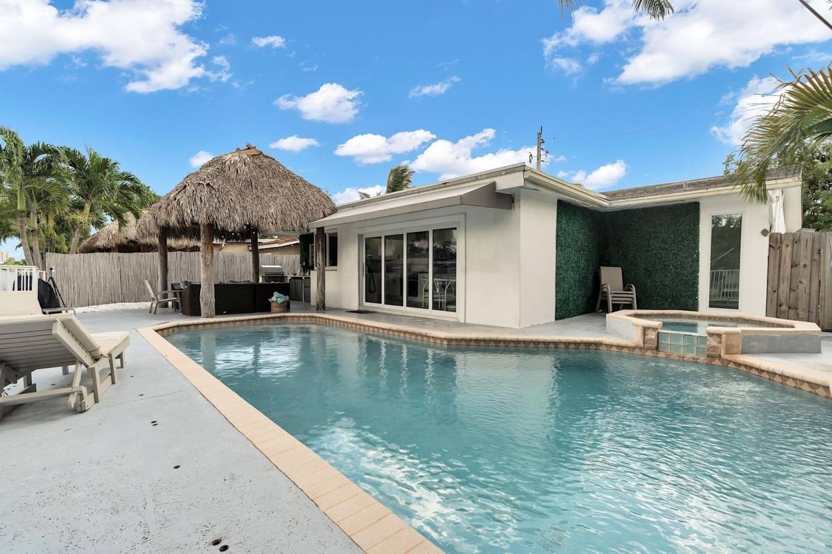 House for rent at 2233 SE 15th St, Pompano Beach, FL 33062