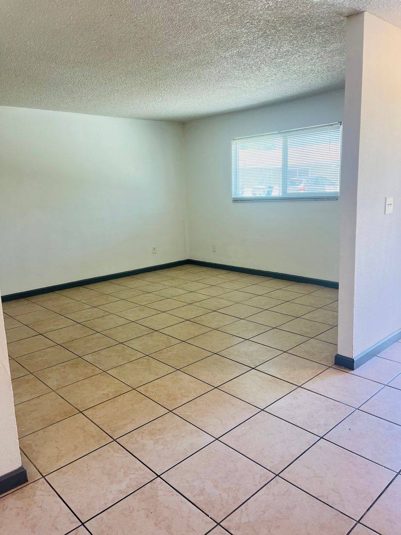 Apartment for rent at 1117 Roselawn Ave, Modesto, CA 95351