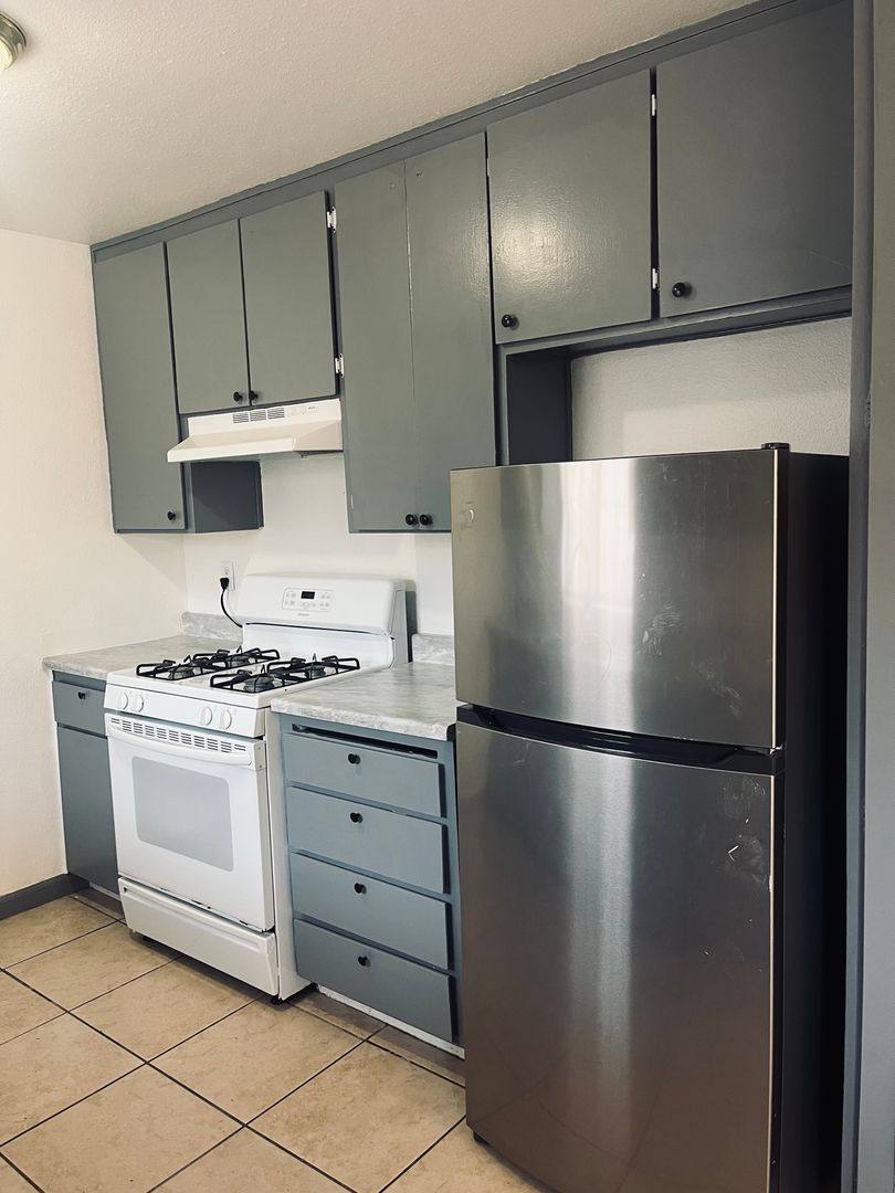 Apartment for rent at 1117 Roselawn Ave, Modesto, CA 95351