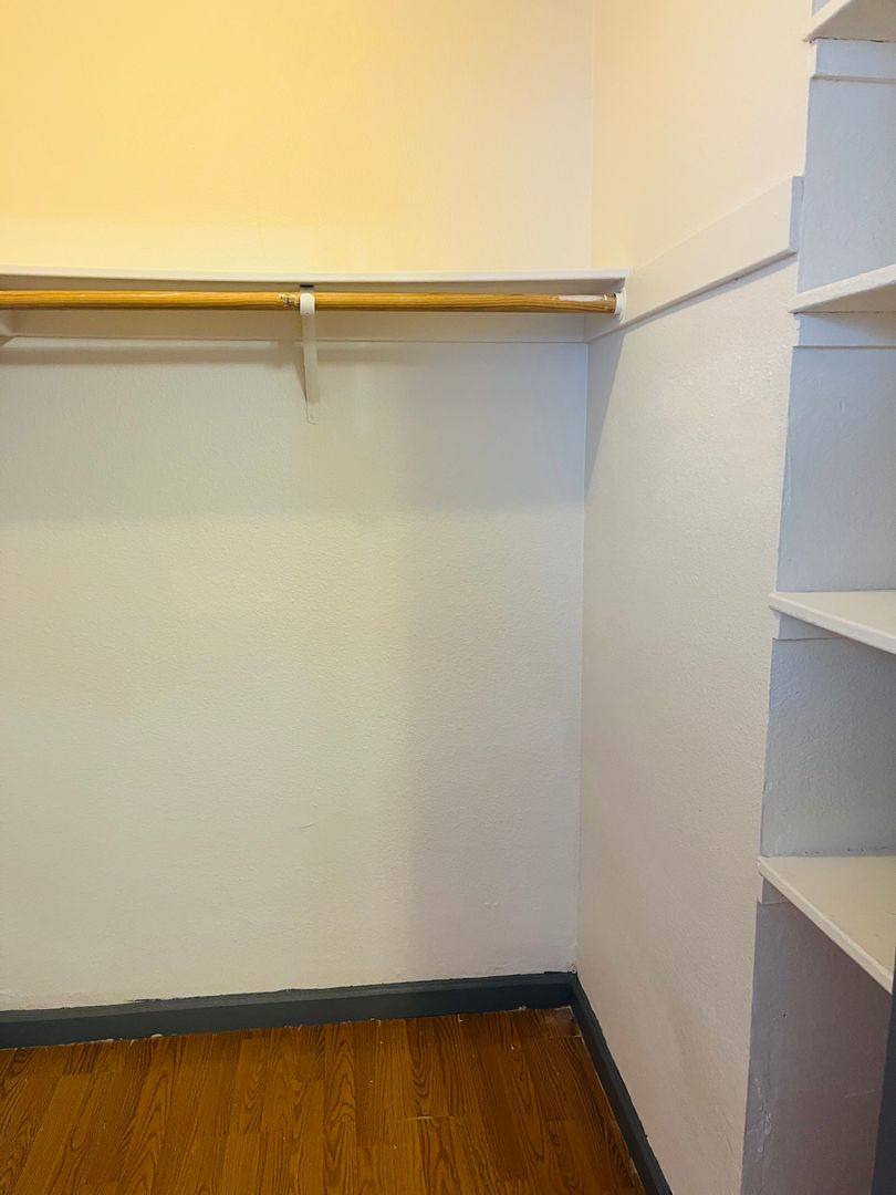 Apartment for rent at 1117 Roselawn Ave, Modesto, CA 95351