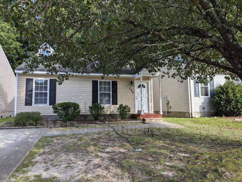 House for rent at 705 Varsity Dr, Wilmington, NC 28403