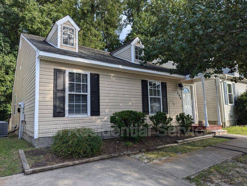 House for rent at 705 Varsity Dr, Wilmington, NC 28403