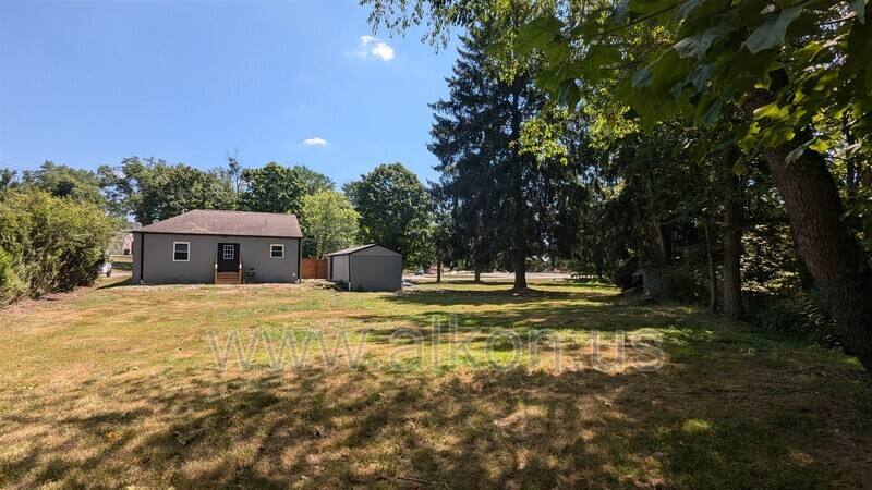 House for rent at 998 Clifton Rd, Bethel Park, PA 15102