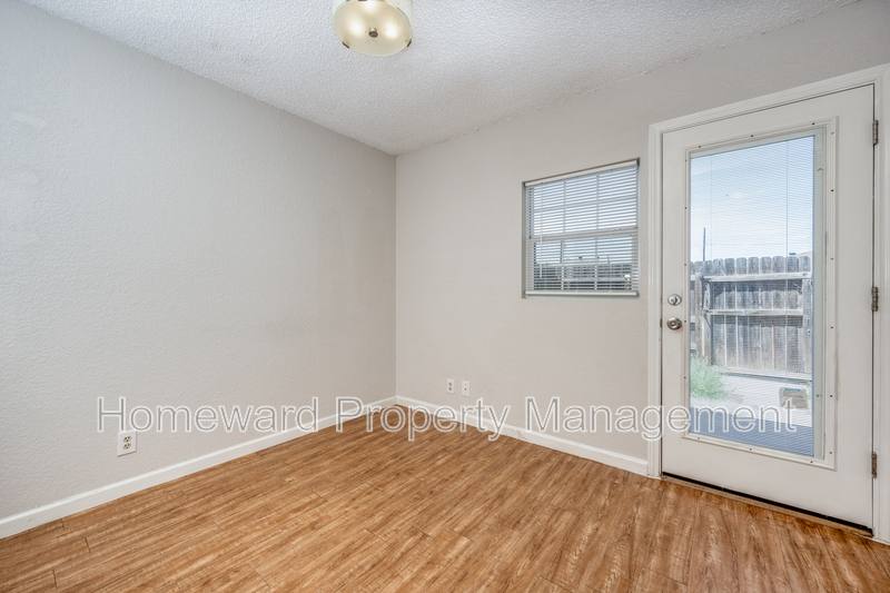Townhouse for rent at 604 Meadow View Court #3, Denton, TX 76207